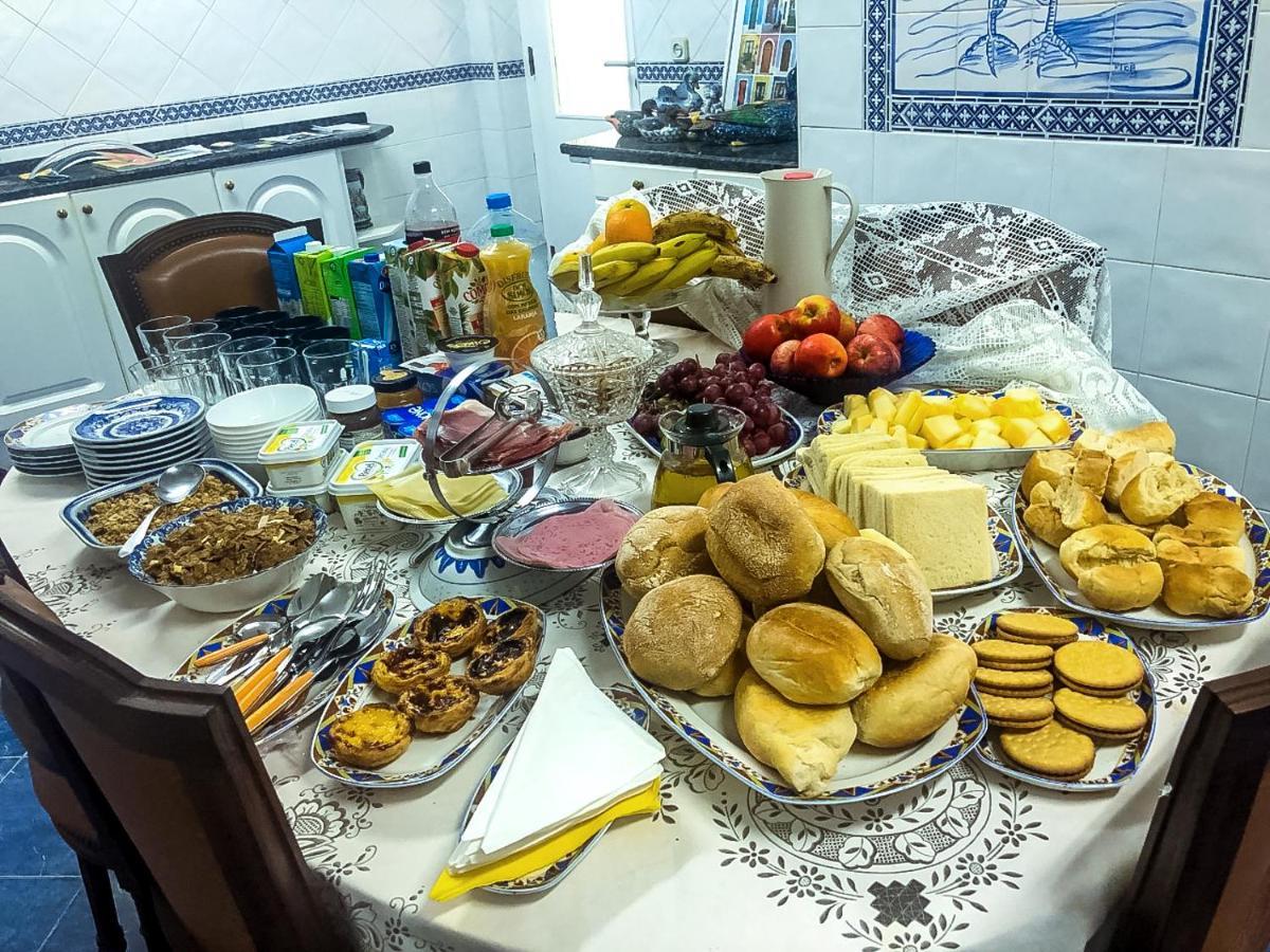 Ostello Lar Dois Coracoes Algés Esterno foto