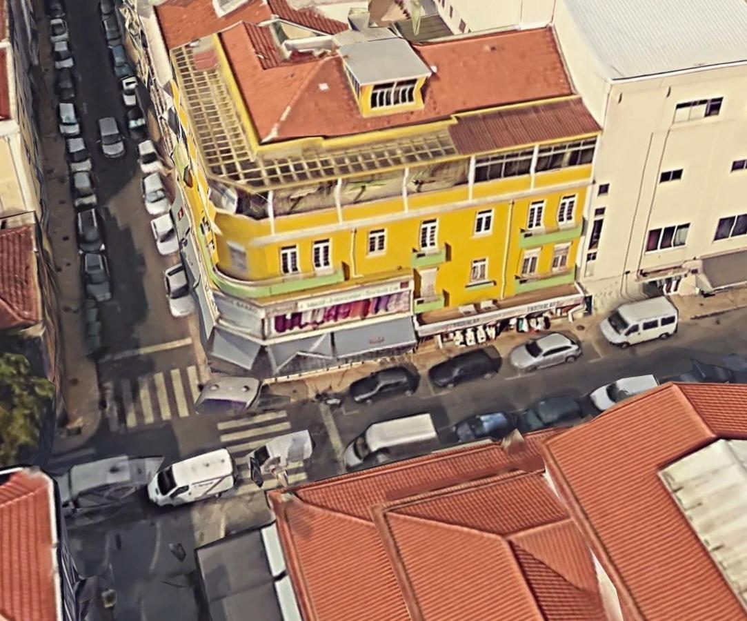 Ostello Lar Dois Coracoes Algés Esterno foto